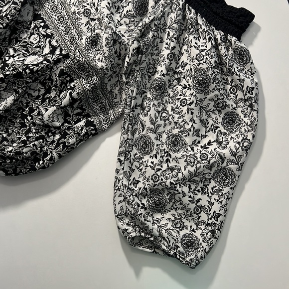 Black & White Ruched Top - Picture 4 of 4